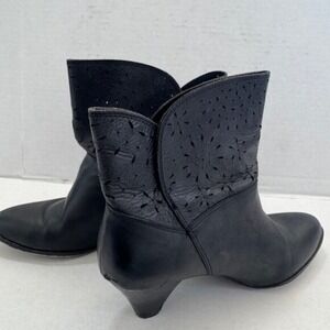 Black Leather Cutout Ankle Boots Women's Sz 7 Heel Pointed Toe
